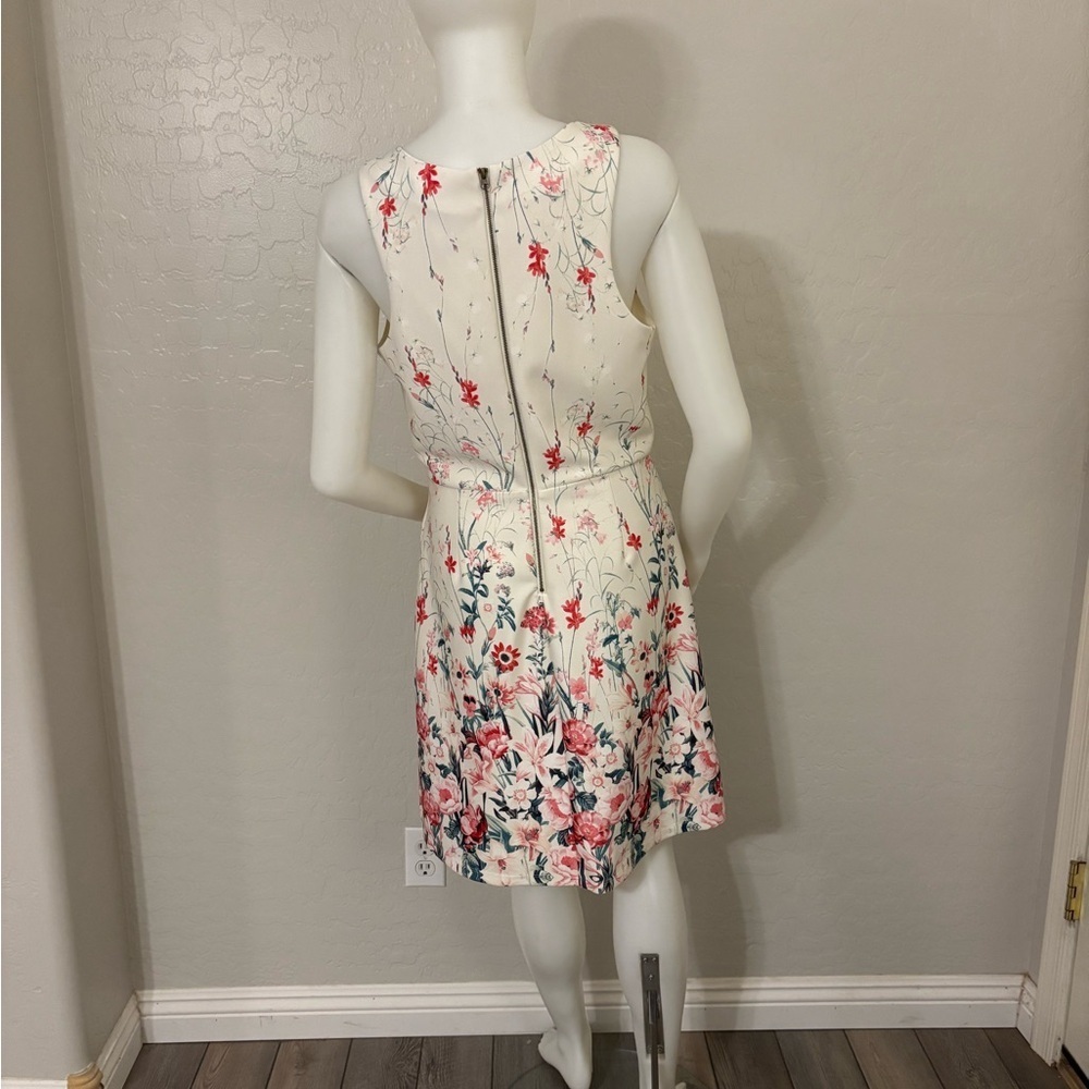 Kut From The Kloth Sleeveless Fit and Flare Floral Dress 8 - Picture 12 of 16
